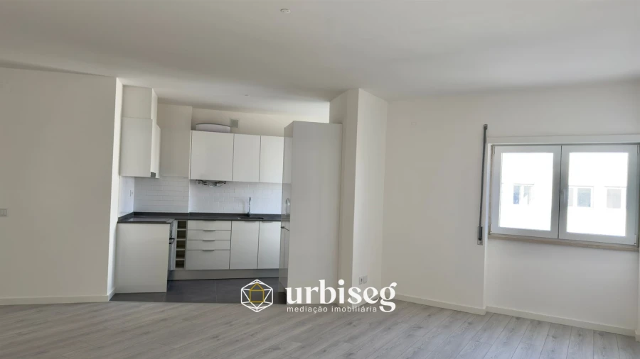 Apartamento T1 para Venda em Buarcos Foto 9