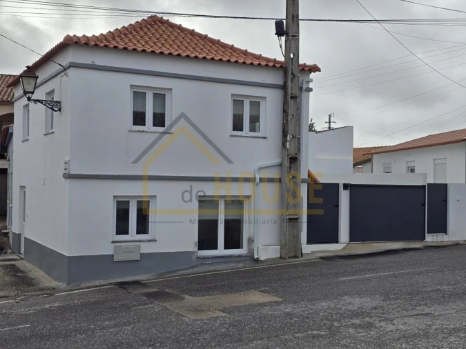 Moradia T3 para Venda em Miragaia e Marteleira Foto 20