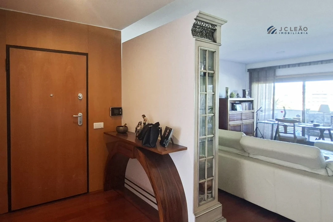 Apartamento T4 para Venda em Paredes Foto 2