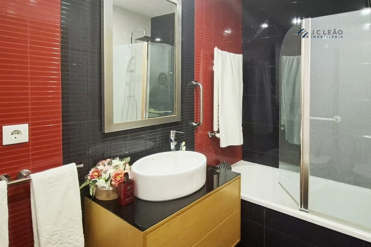 Apartamento T4 para Venda em Paredes Foto 23