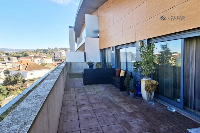 Apartamento T4 para Venda em Paredes Foto 1