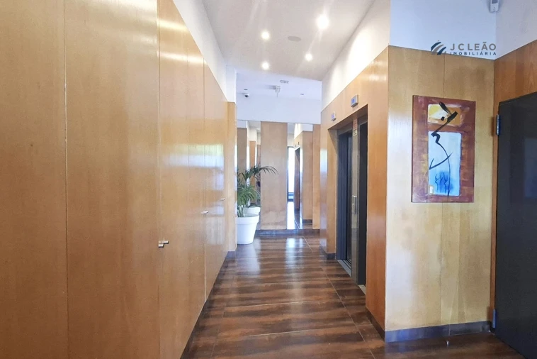 Apartamento T4 para Venda em Paredes Foto 28