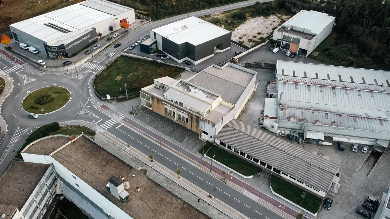 Armazém para Venda em Freamunde Foto 11