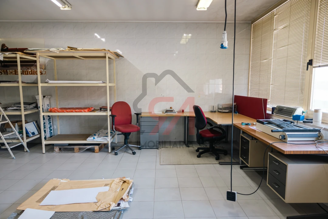 Armazém para Venda em Freamunde Foto 14