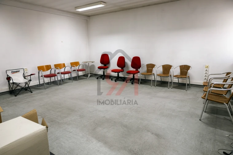 Armazém para Venda em Freamunde Foto 9