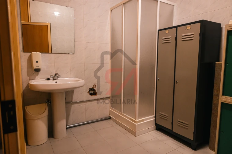 Armazém para Venda em Freamunde Foto 21