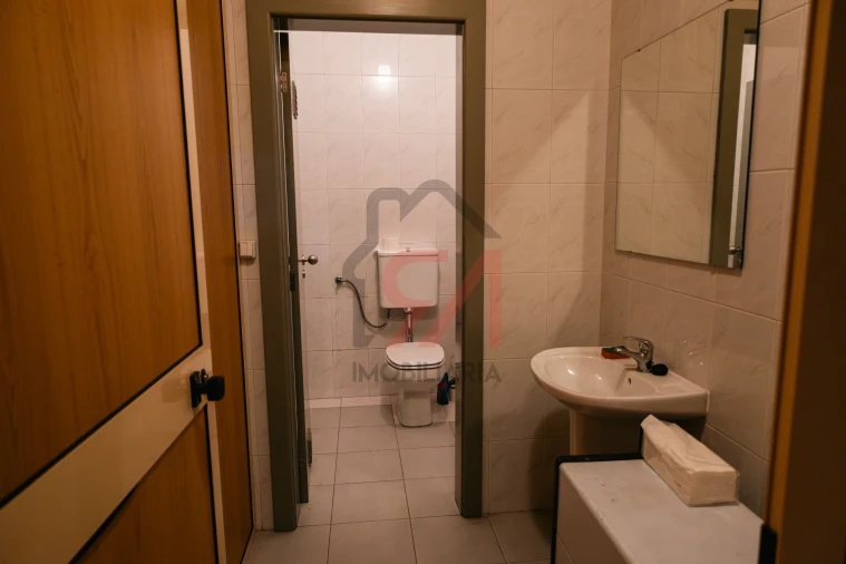 Armazém para Venda em Freamunde Foto 18