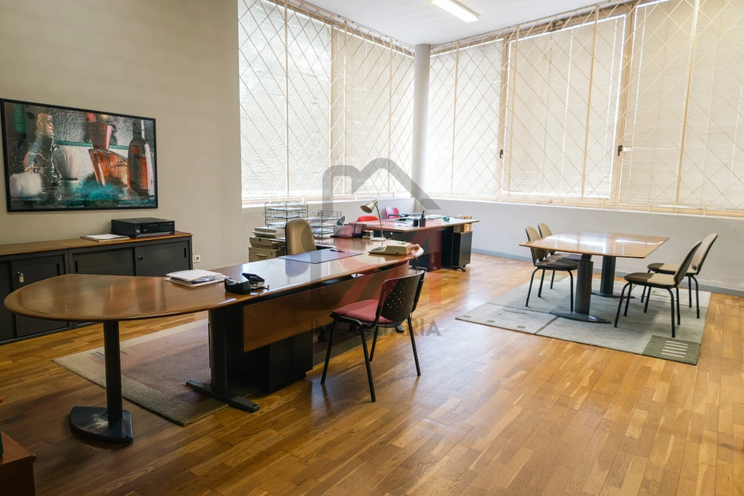 Armazém para Venda em Freamunde Foto 46