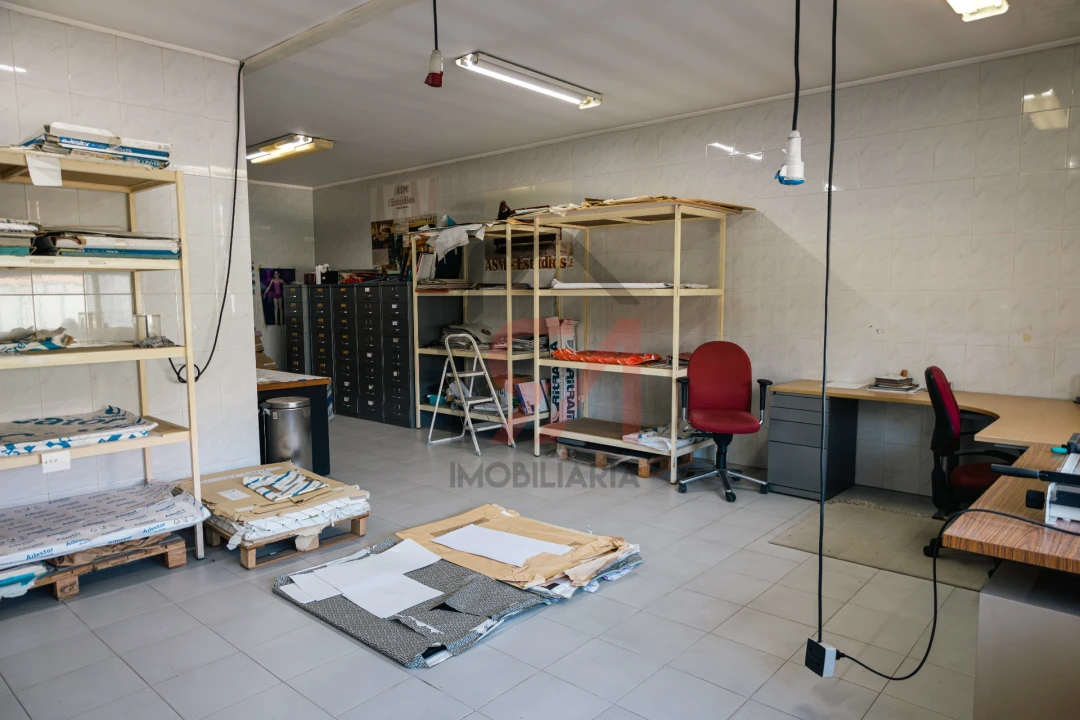 Armazém para Venda em Freamunde Foto 15