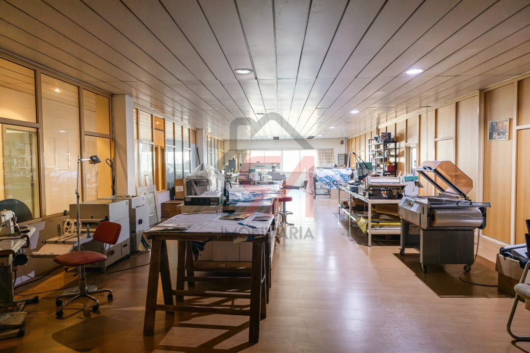 Armazém para Venda em Freamunde Foto 28
