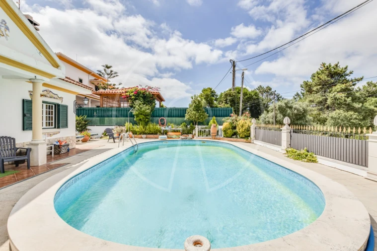 Moradia T4 para Venda em Sesimbra (Castelo) Foto 3