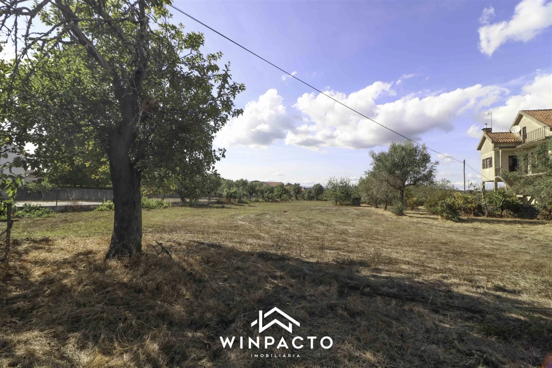 Moradia T3 para Venda em Lapa do Lobo Foto 16