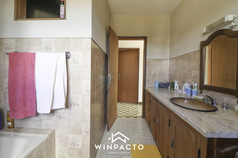 Moradia T3 para Venda em Lapa do Lobo Foto 33