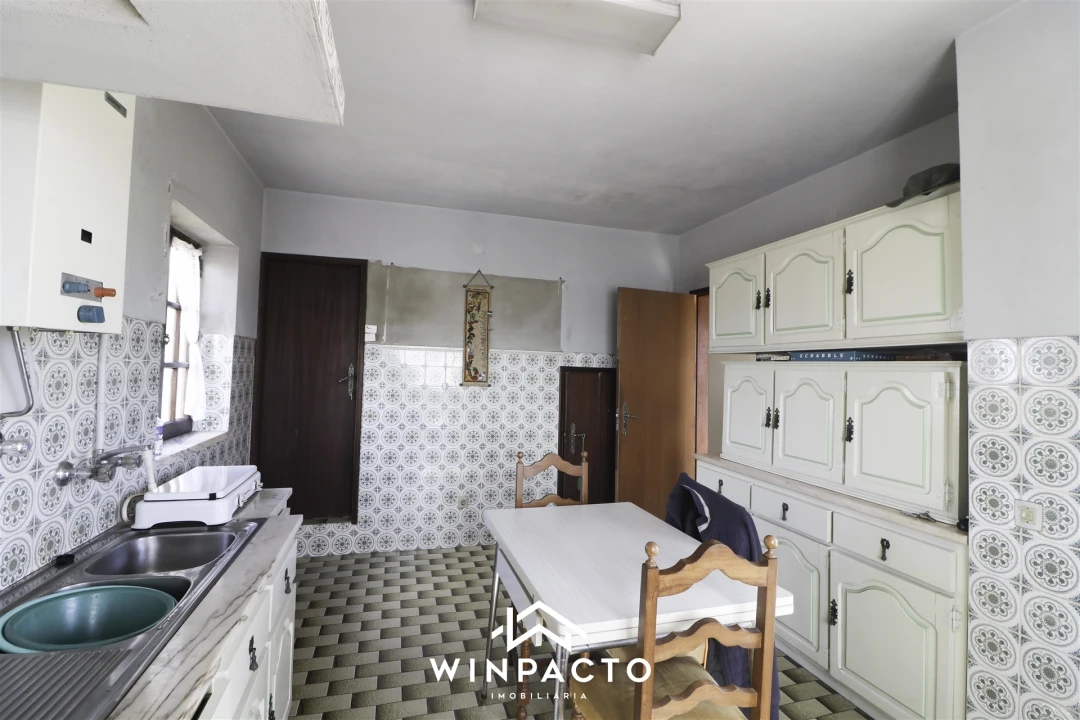 Moradia T3 para Venda em Lapa do Lobo Foto 26