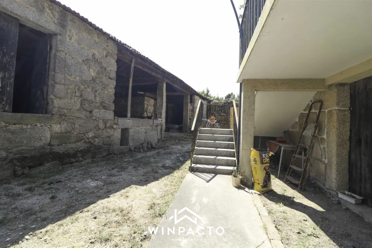 Moradia T3 para Venda em Lapa do Lobo Foto 5