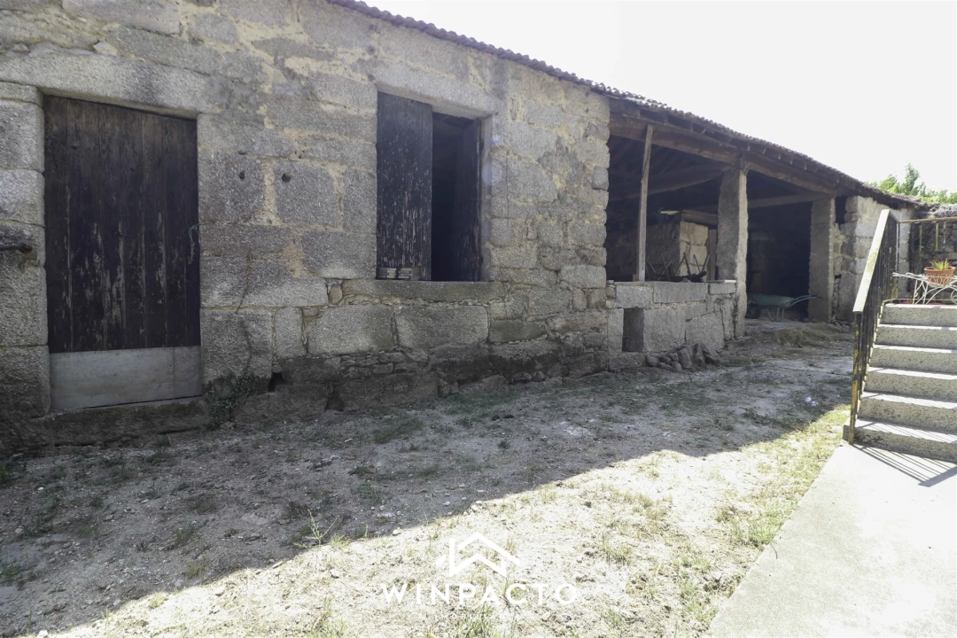 Moradia T3 para Venda em Lapa do Lobo Foto 17