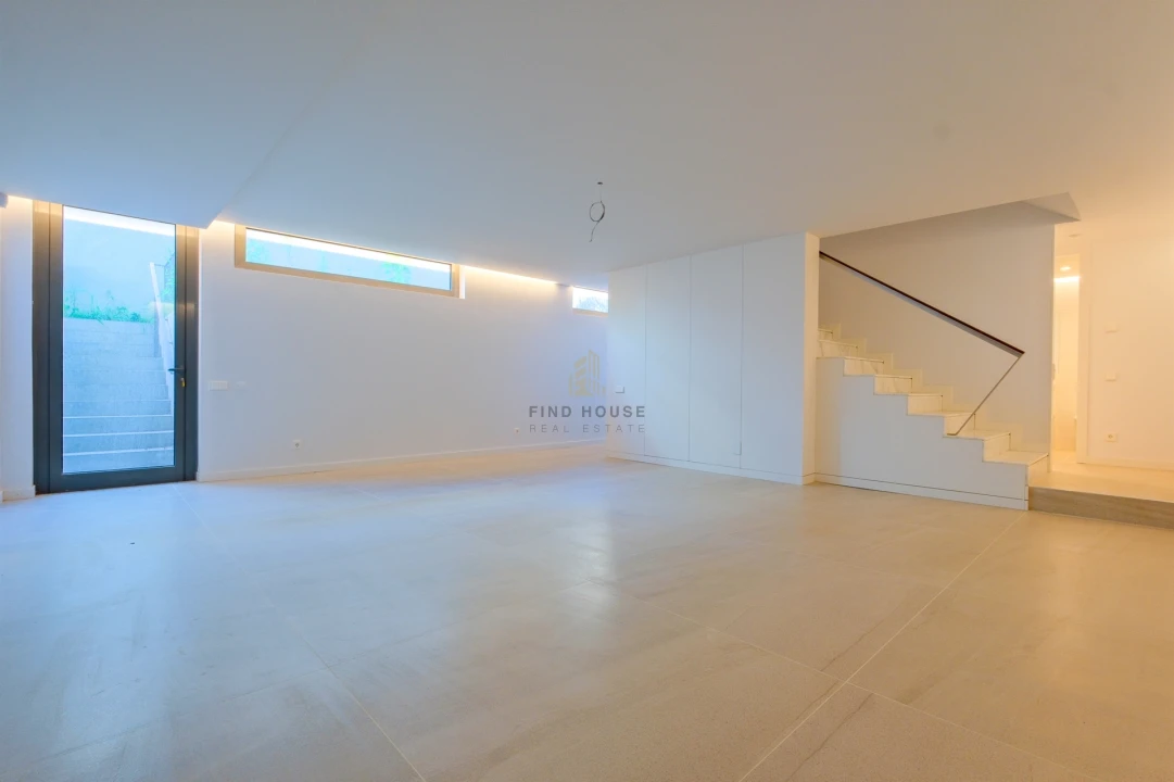 Moradia T3 para Venda em Ramalde Foto 8