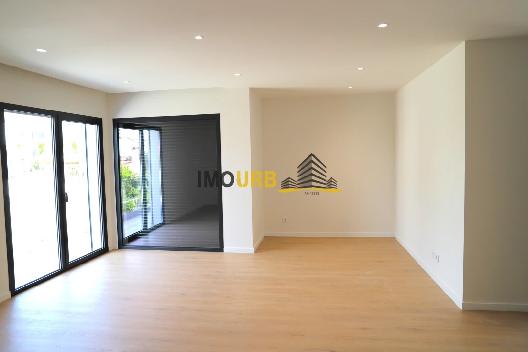 Apartamento T3 para Venda em Bidoeira de Cima Foto 1