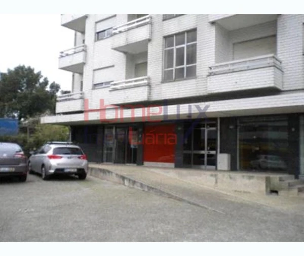 Loja para Venda em Cidade da Maia