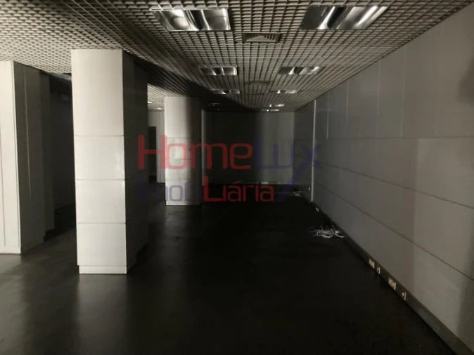 Loja para Venda em Cidade da Maia Foto 6