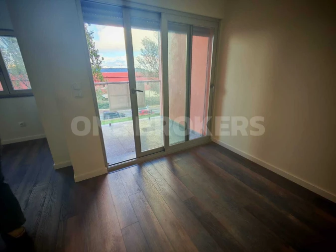 Apartamento T4 para Venda em Algueirão-Mem Martins Foto 12