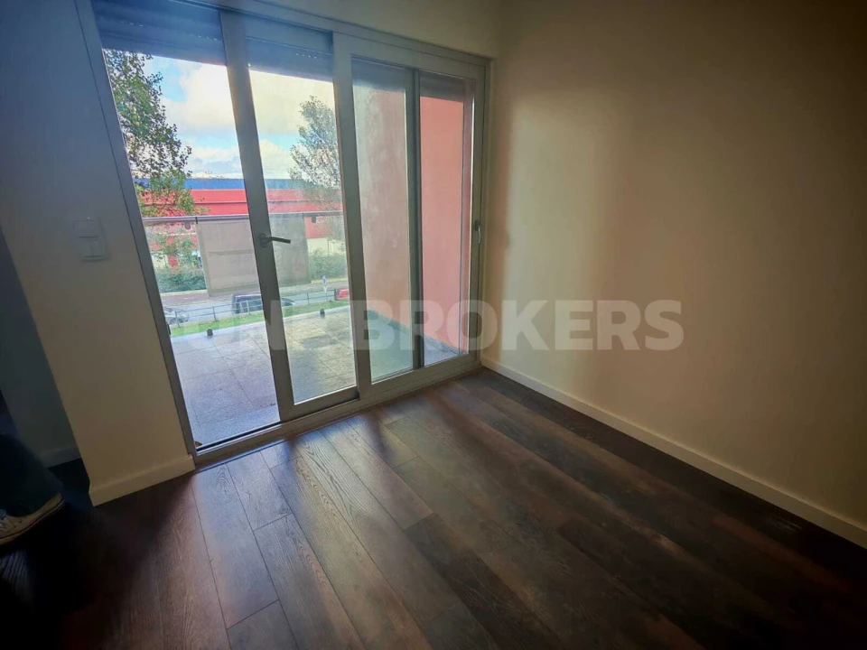 Apartamento T4 para Venda em Algueirão-Mem Martins Foto 13