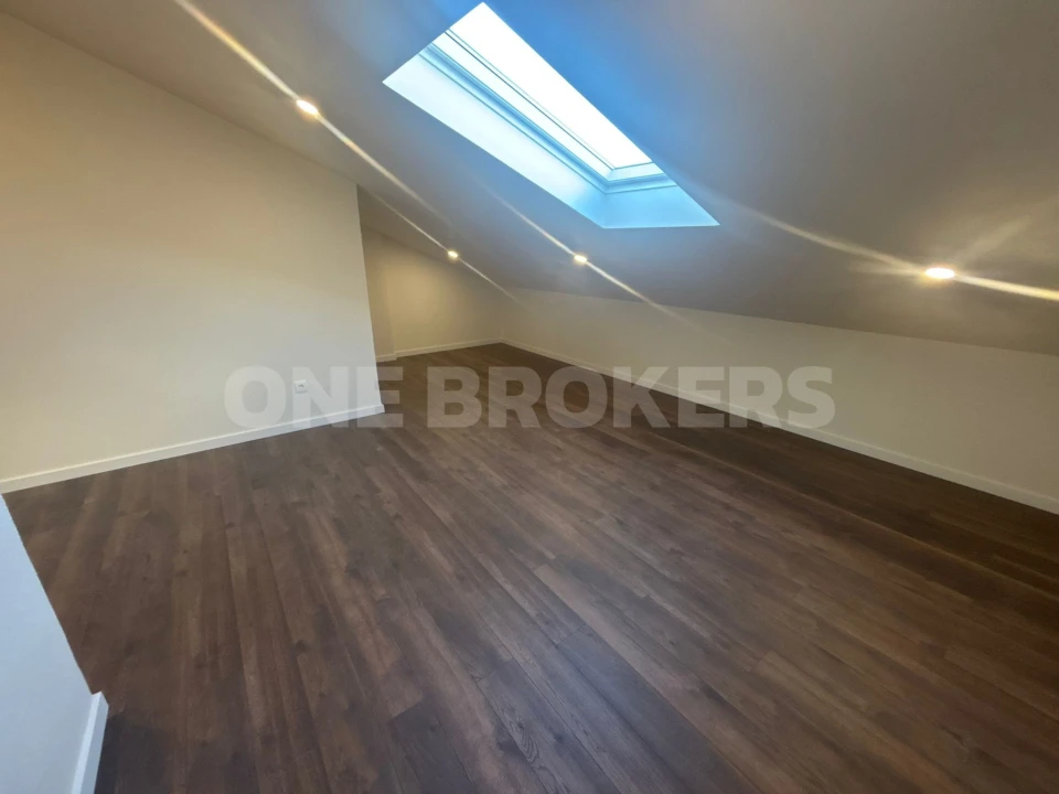 Apartamento T4 para Venda em Algueirão-Mem Martins Foto 19