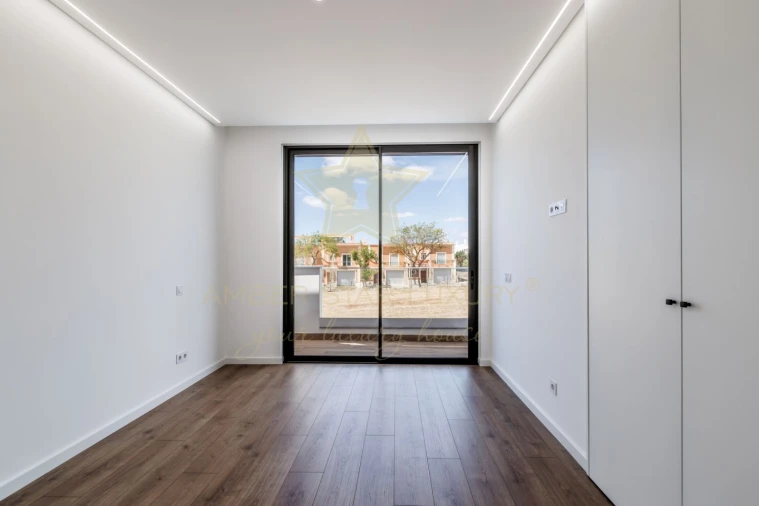 Moradia T3 para Venda em Moncarapacho e Fuseta Foto 9