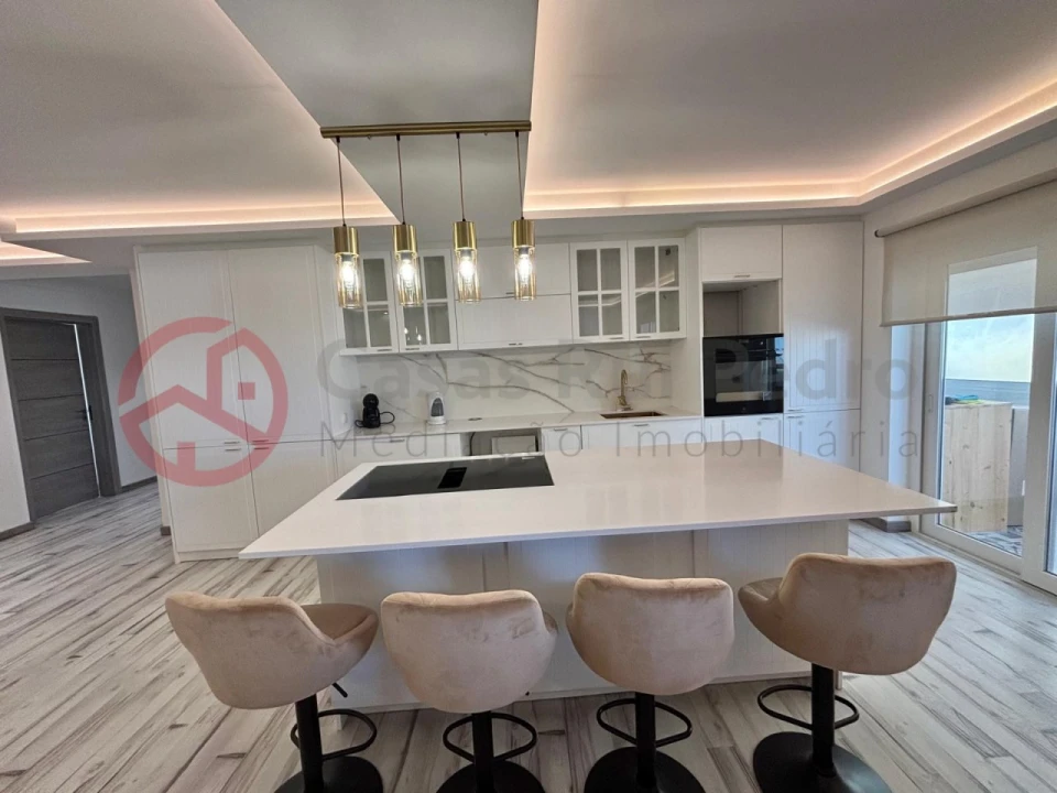 Apartamento T3 para Venda em Quelfes Foto 5