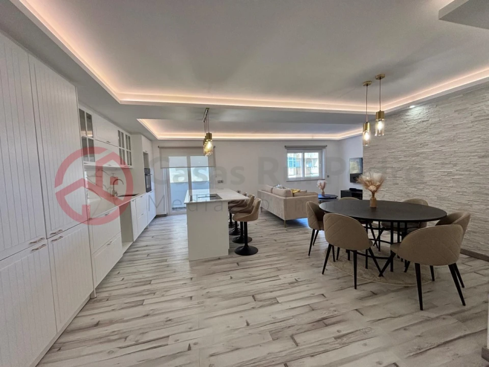 Apartamento T3 para Venda em Quelfes Foto 3