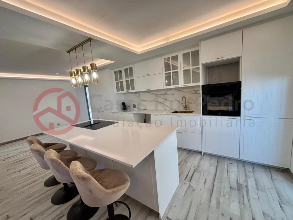 Apartamento T3 para Venda em Quelfes Foto 6