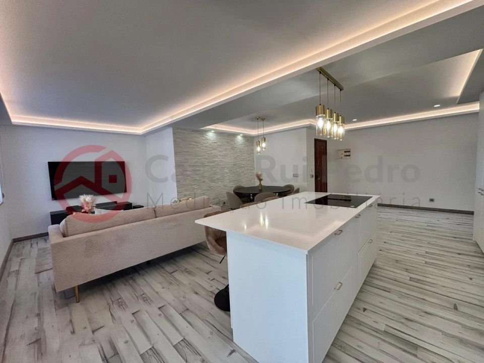 Apartamento T3 para Venda em Quelfes Foto 7