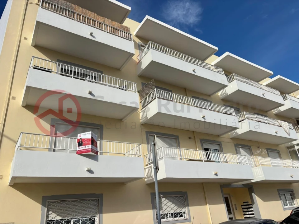 Apartamento T3 para Venda em Quelfes Foto 22