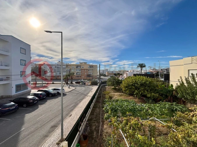 Apartamento T3 para Venda em Quelfes Foto 9