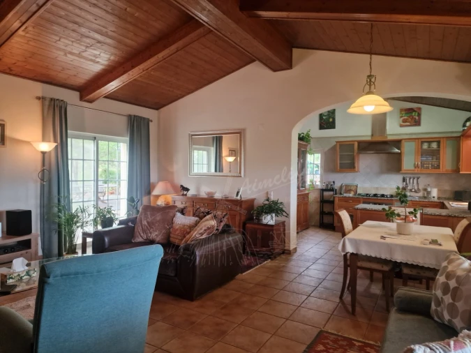 Moradia T2 para Venda em Santa Catarina da Fonte do Bispo Foto 4