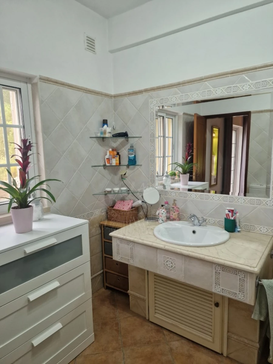 Moradia T2 para Venda em Santa Catarina da Fonte do Bispo Foto 10