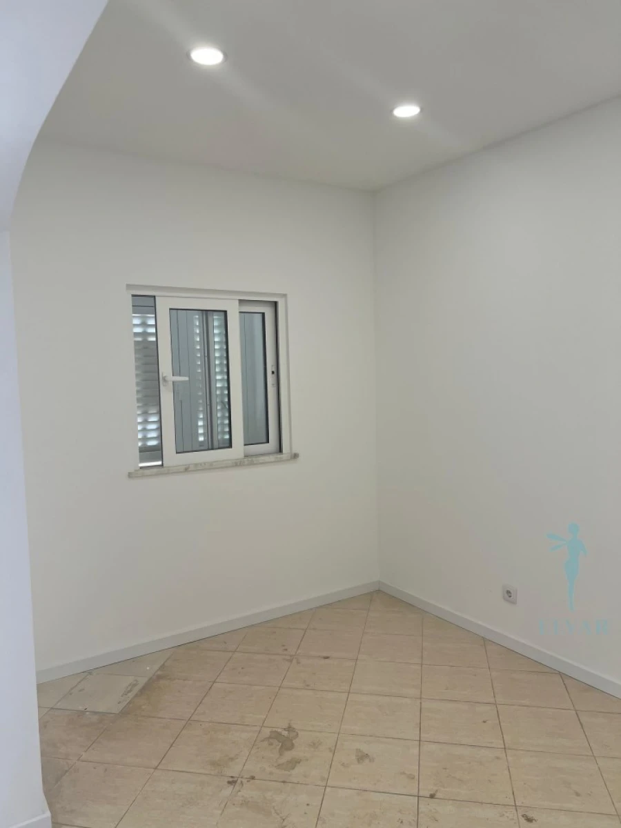 Moradia T3 para Venda em Estômbar e Parchal Foto 3