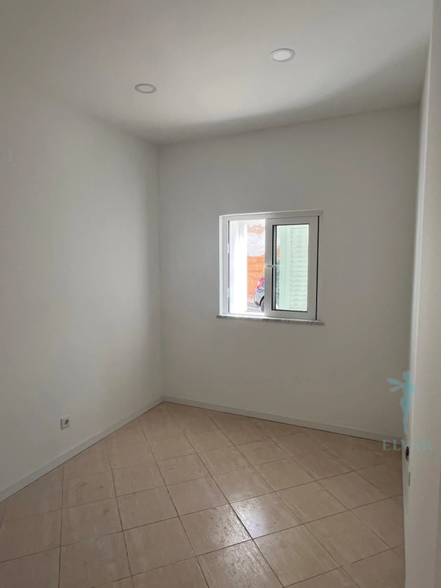 Moradia T3 para Venda em Estômbar e Parchal Foto 10