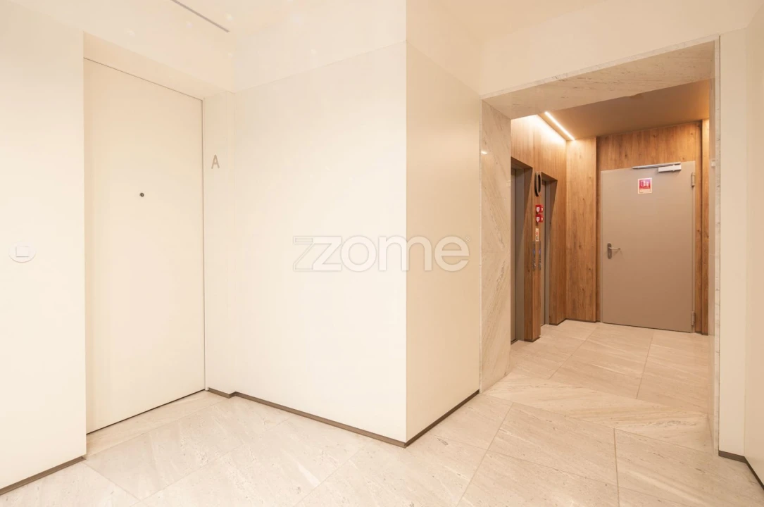 Apartamento T1 para Venda em Santo António Foto 4