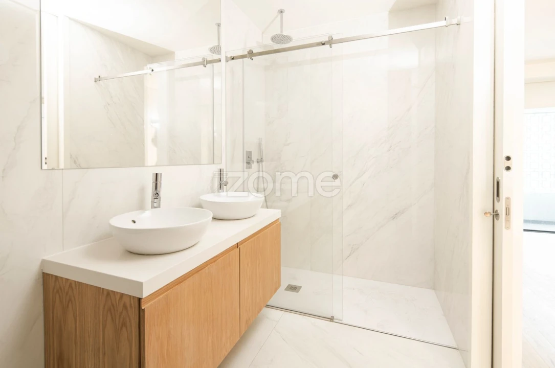 Apartamento T1 para Venda em Santo António Foto 6