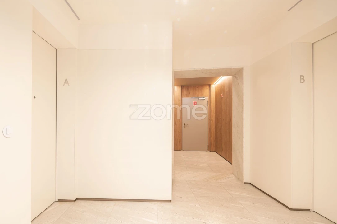 Apartamento T1 para Venda em Santo António Foto 8