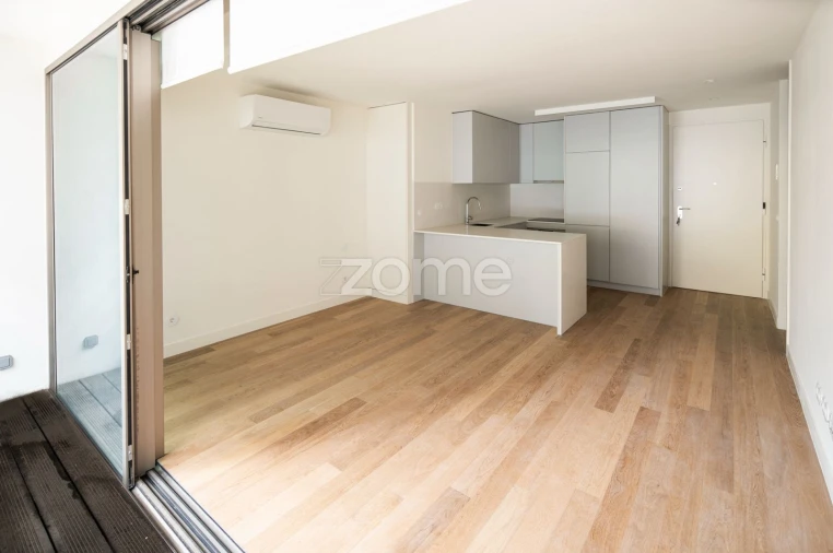 Apartamento T1 para Venda em Santo António Foto 2