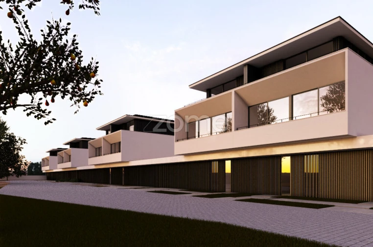 Moradia T4 para Venda em Gulpilhares e Valadares Foto 4