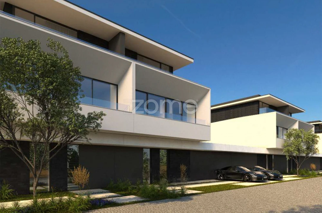 Moradia T4 para Venda em Gulpilhares e Valadares Foto 4