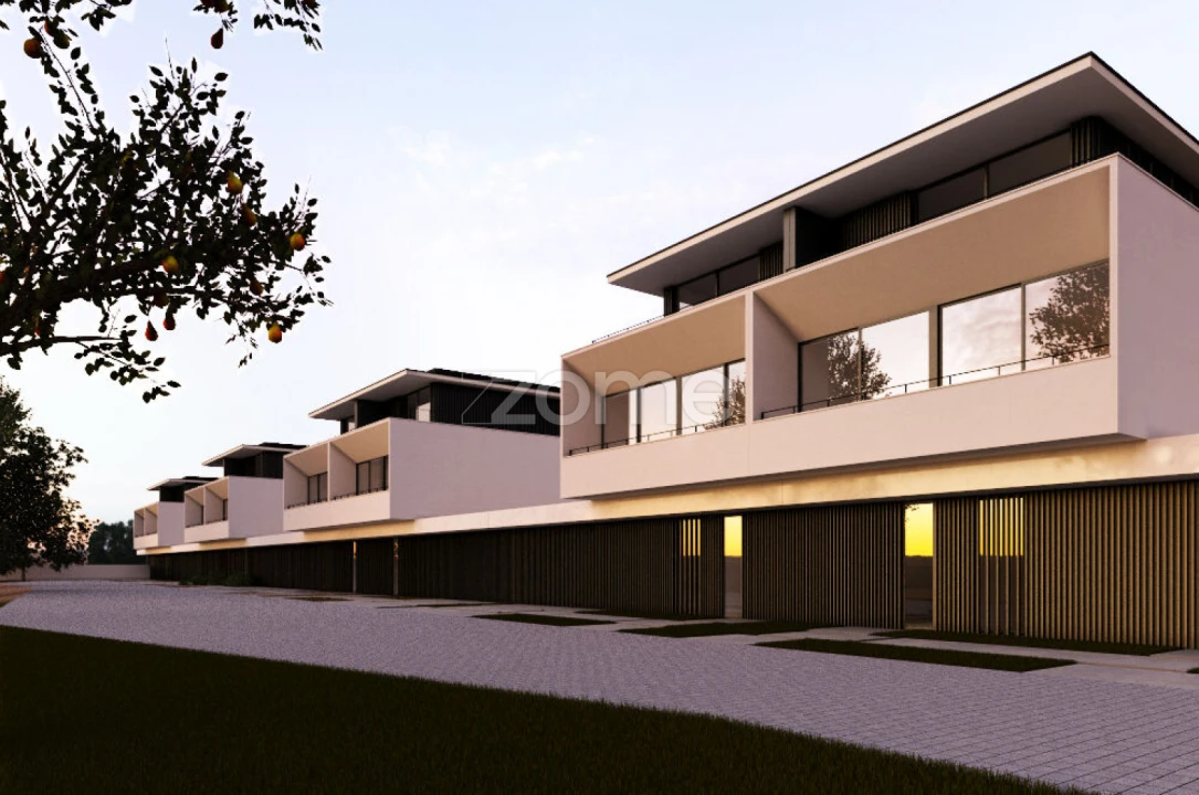 Moradia T4 para Venda em Gulpilhares e Valadares Foto 5