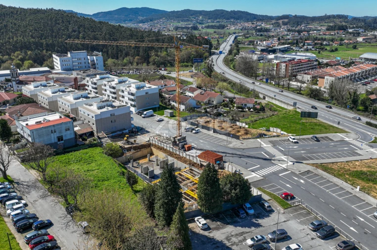 Apartamento T2 para Venda em Nogueira, Fraião e Lamaçães Foto 12