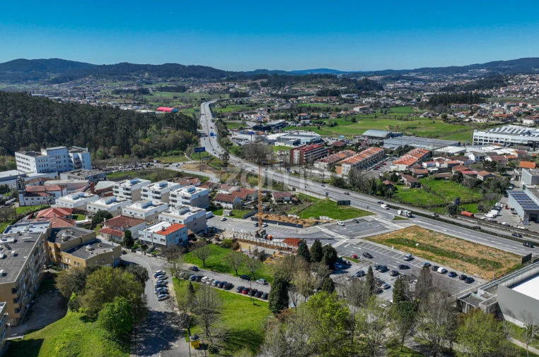Apartamento T2 para Venda em Nogueira, Fraião e Lamaçães Foto 13