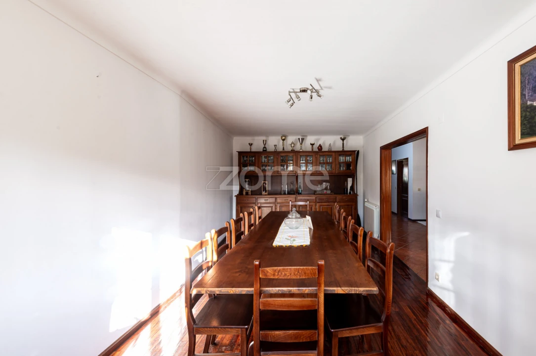 Moradia T4 para Venda em Travassô e Óis da Ribeira Foto 7