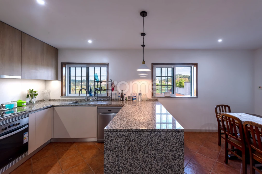 Moradia T4 para Venda em Travassô e Óis da Ribeira Foto 15