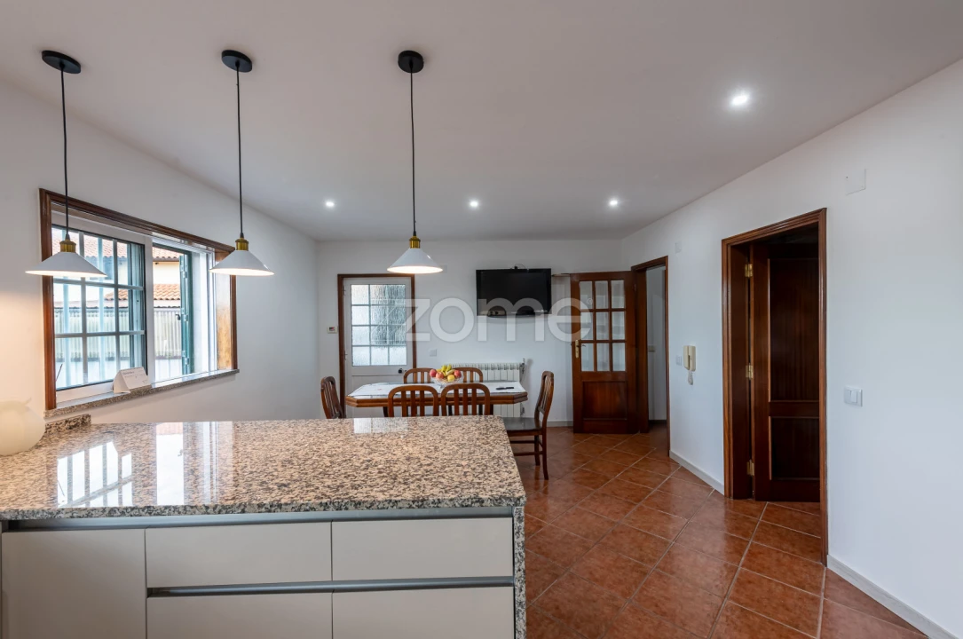 Moradia T4 para Venda em Travassô e Óis da Ribeira Foto 16